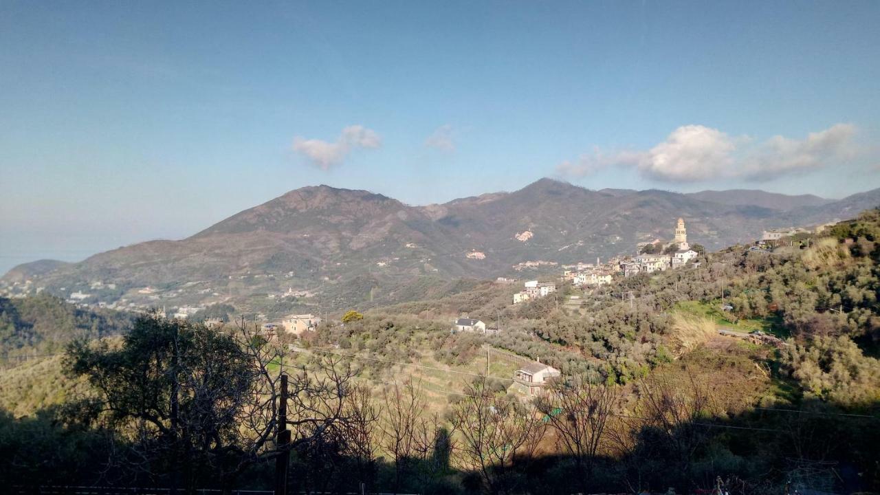 Casa Vacanze Tra Le Mura Леванто Екстер'єр фото