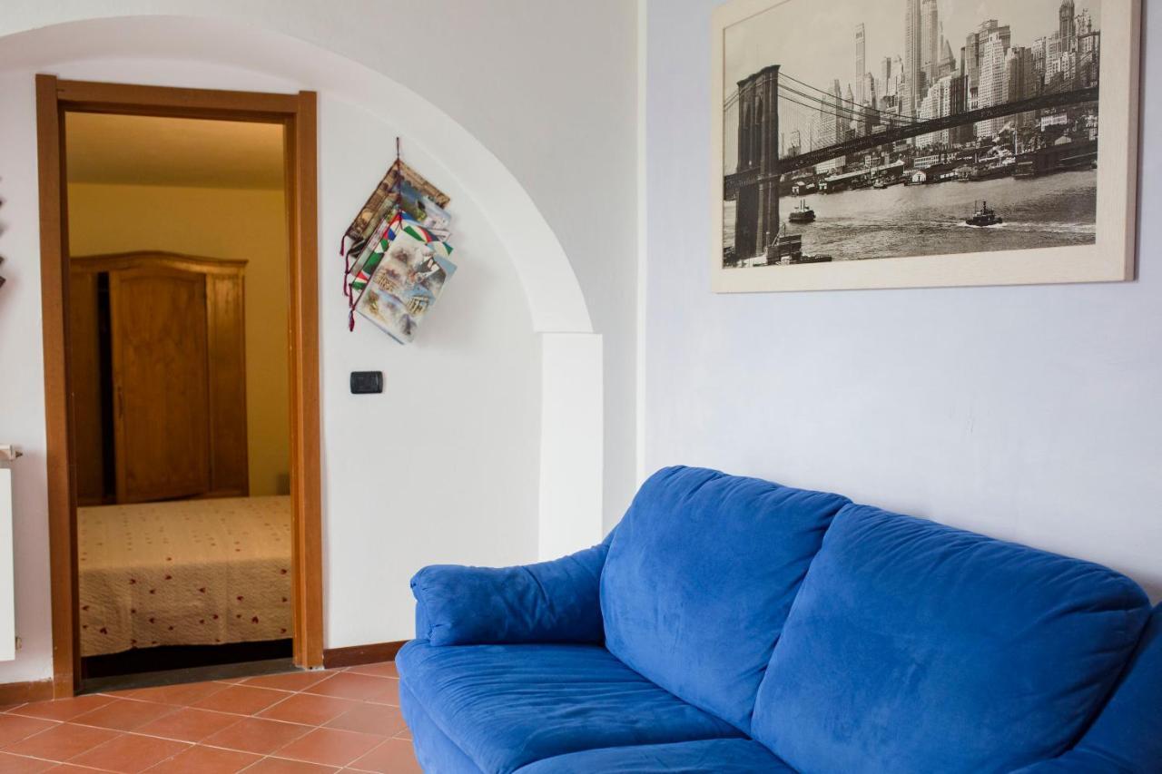 Casa Vacanze Tra Le Mura Леванто Екстер'єр фото