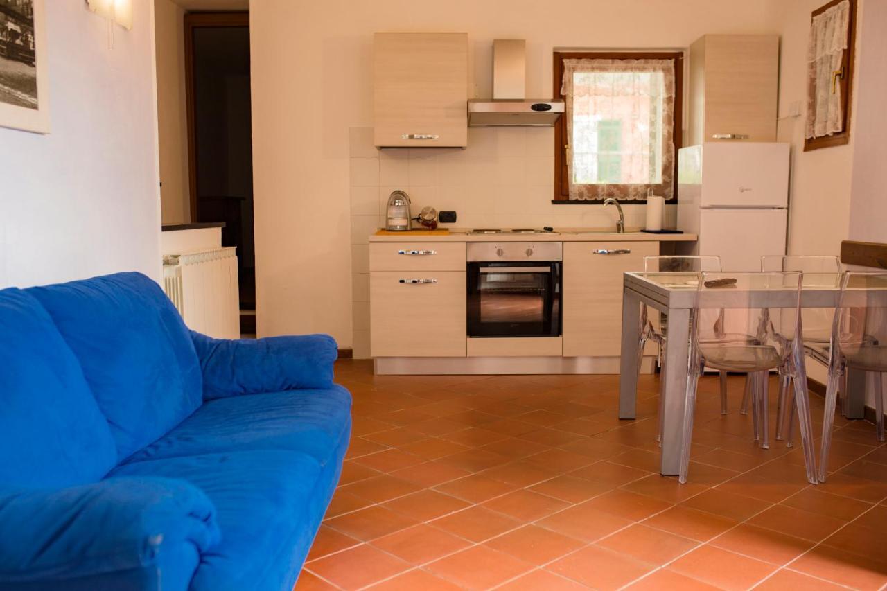 Casa Vacanze Tra Le Mura Леванто Екстер'єр фото