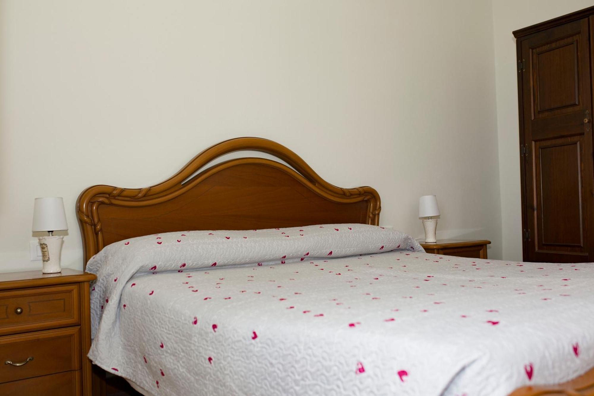Casa Vacanze Tra Le Mura Леванто Екстер'єр фото