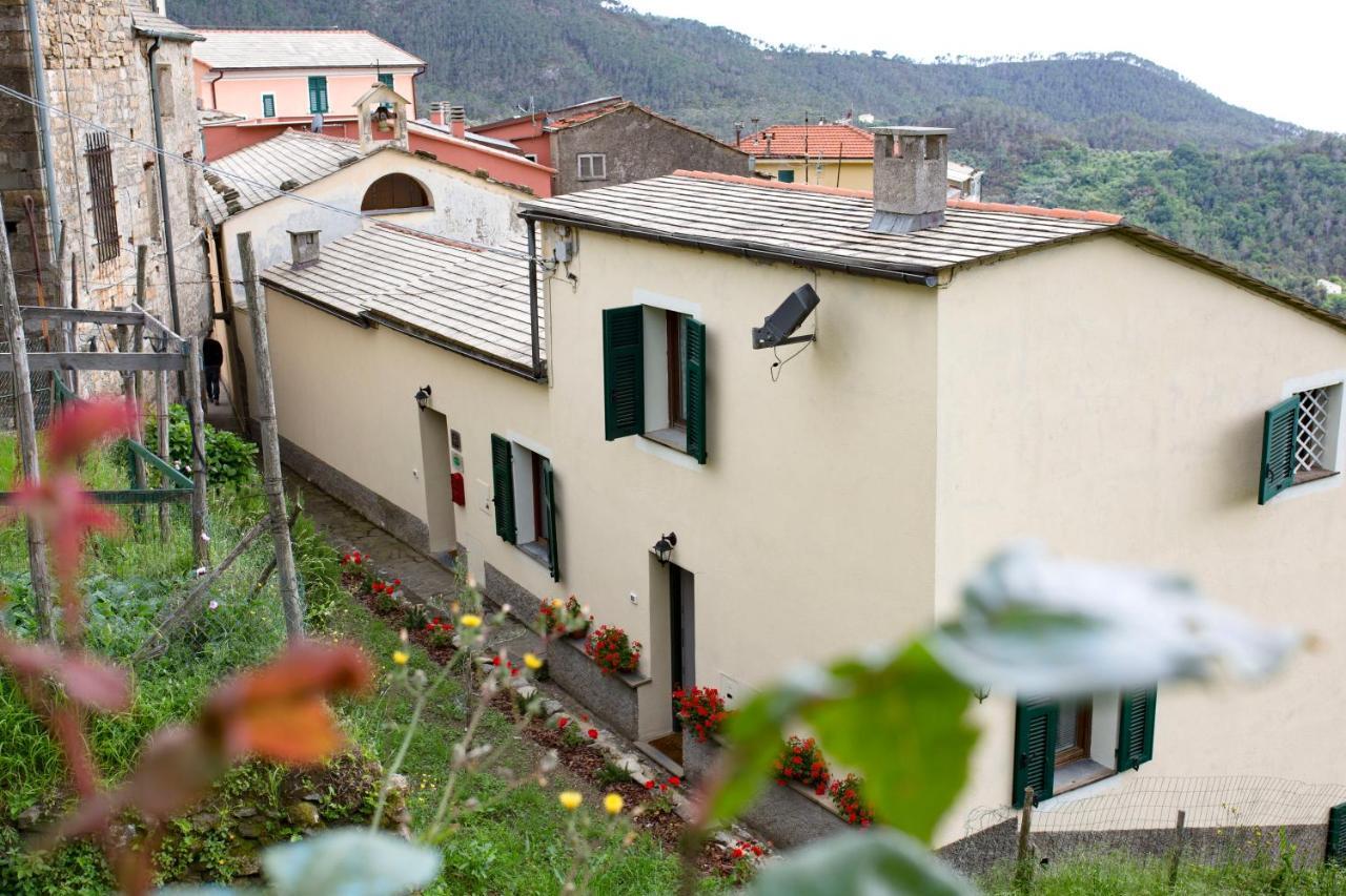 Casa Vacanze Tra Le Mura Леванто Екстер'єр фото