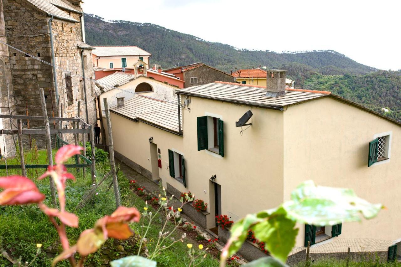 Casa Vacanze Tra Le Mura Леванто Екстер'єр фото