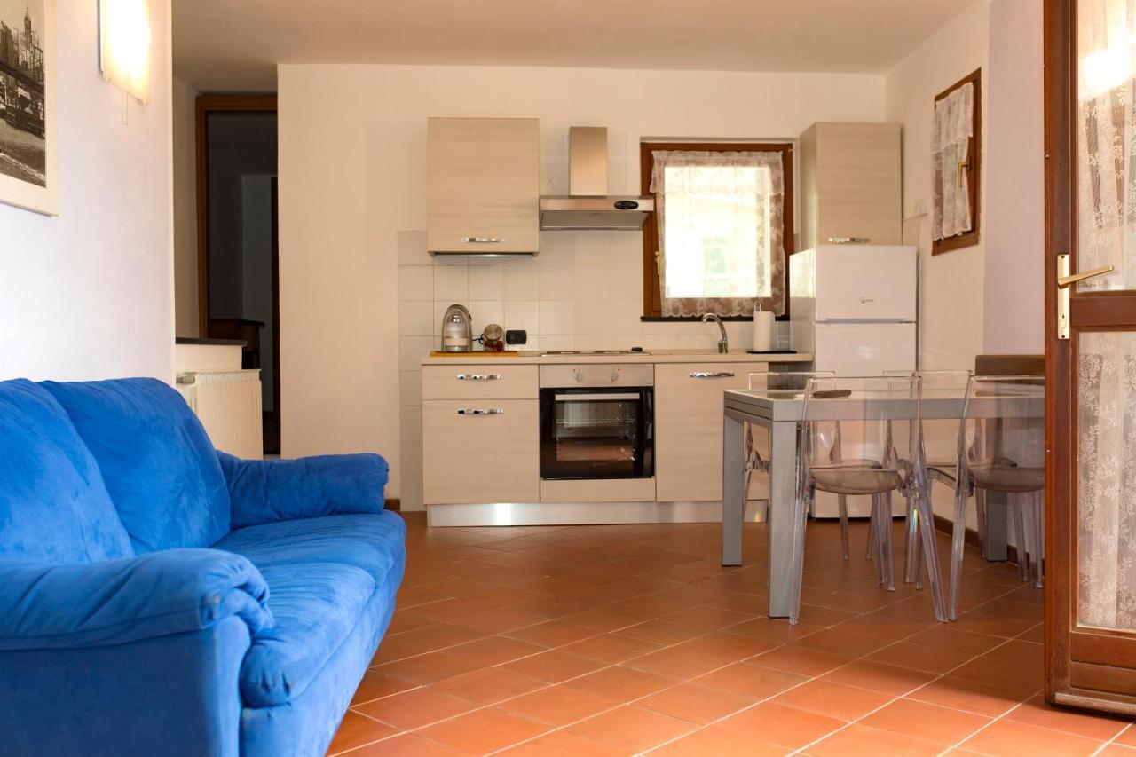 Casa Vacanze Tra Le Mura Леванто Екстер'єр фото